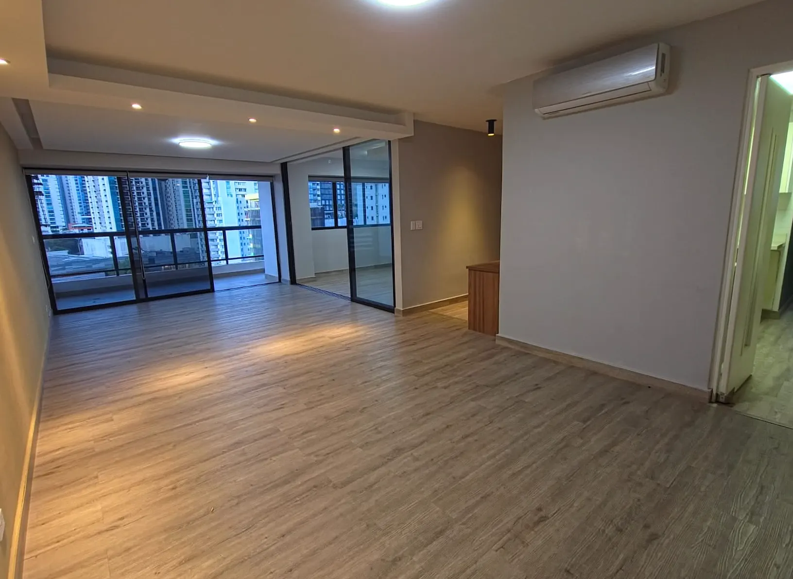 Venta de Apartamento - PH Balboa Bay, Bella Vista — 1 de 14