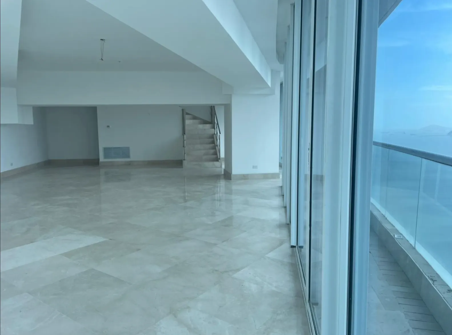 Alquiler de Apartamento - Ph The Point — 1 de 7