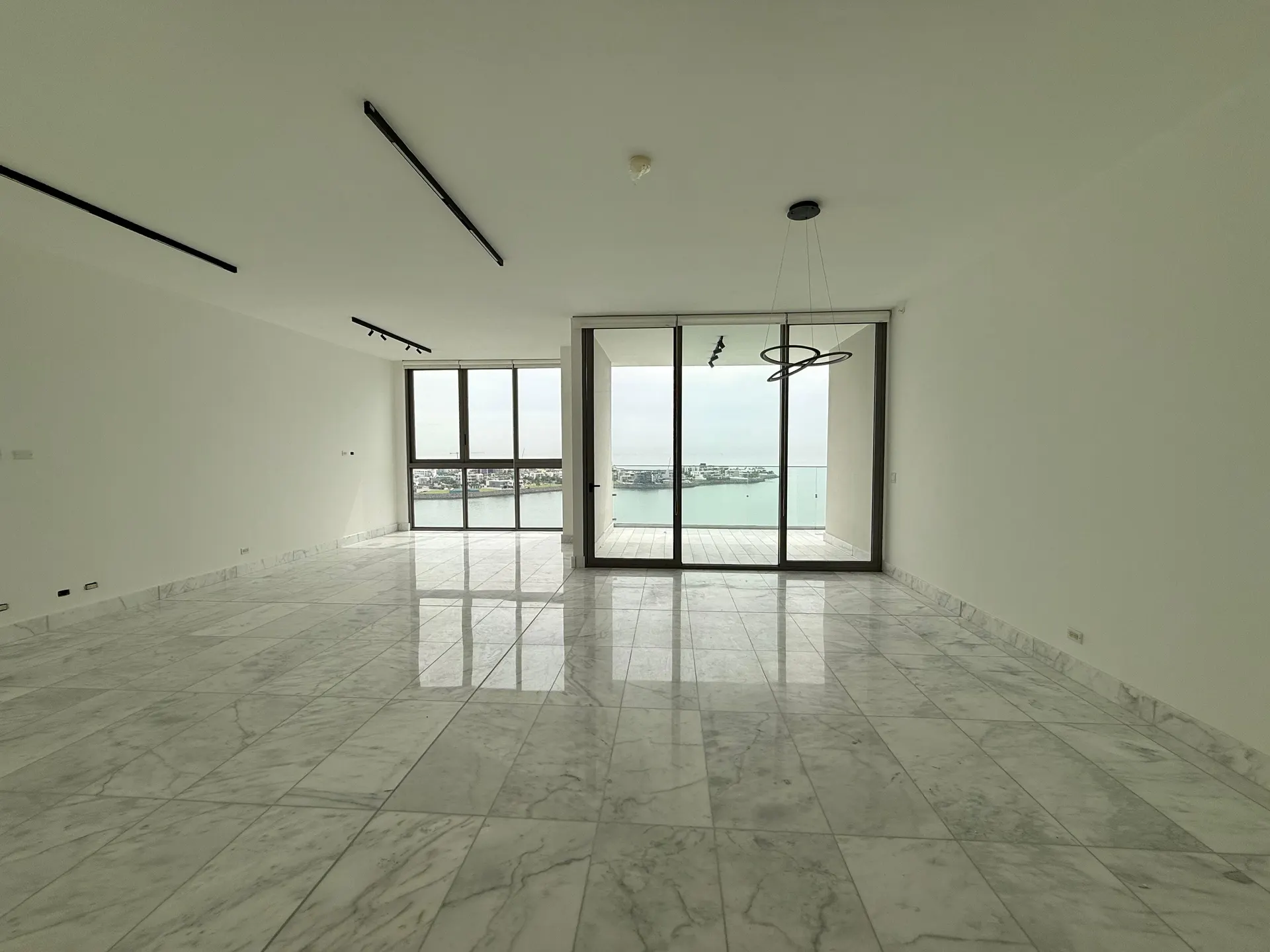 Alquiler de Apartamento - Ph Sea Point — 1 de 9