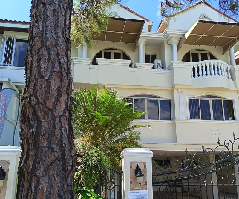 Obarrio - Alquiler de Casa Duplex